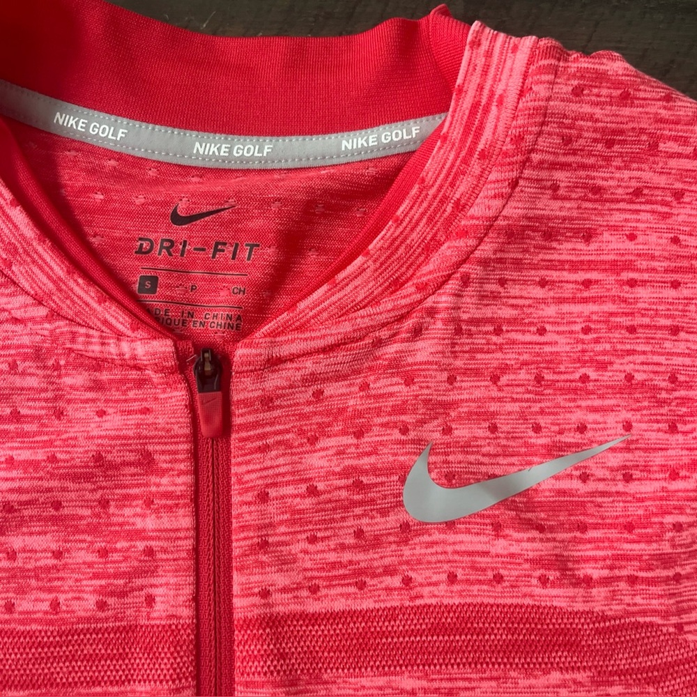 Woman's Nike Golf Zonal Cooling Dry Half Zip Lightweight Pullover Small